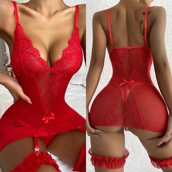 Nuisette en dentelle avec Jarretière