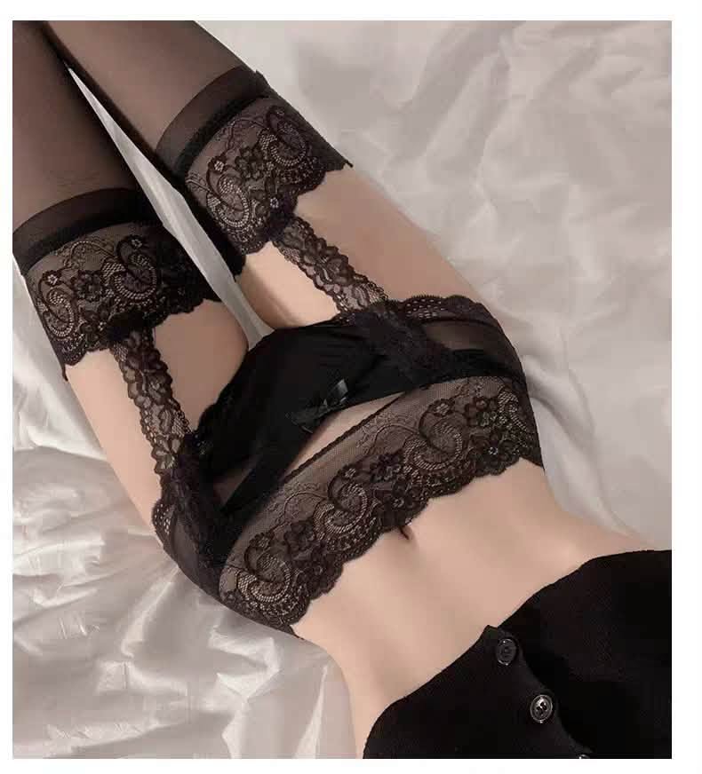 Porte-Jarretelles Dentelle Florale avec Bas Integrés